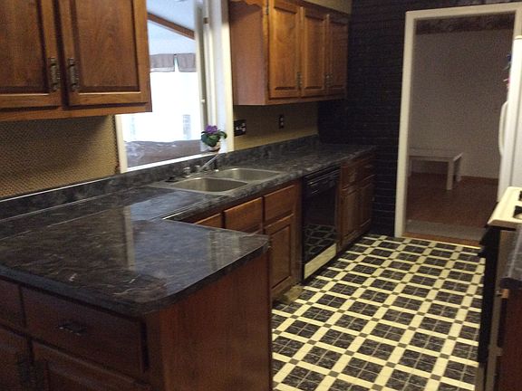 5th image of 701 Forest Hills Dr