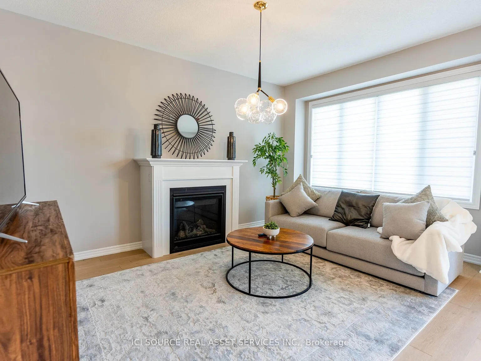 4 bed, $4,995 — Photo 4