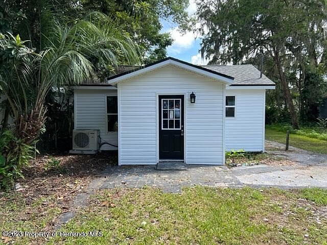 1st image of 19476 Wildwood Dr