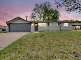 705 SW Sundown Trl, Burleson, TX 76028