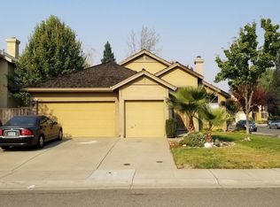 6843 Hollybrook Dr, Sacramento, CA 95823