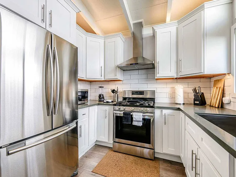 3410 Pepper Tree Ln — Photo 21