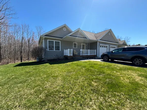 25 Highland Ridge Drive #25, Hampden, ME 04444