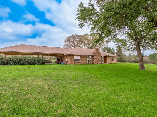 758 Wire Rd, Huntsville, TX 77320