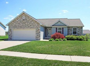 8902 Jacaranda Dr, Dimondale, MI 48821