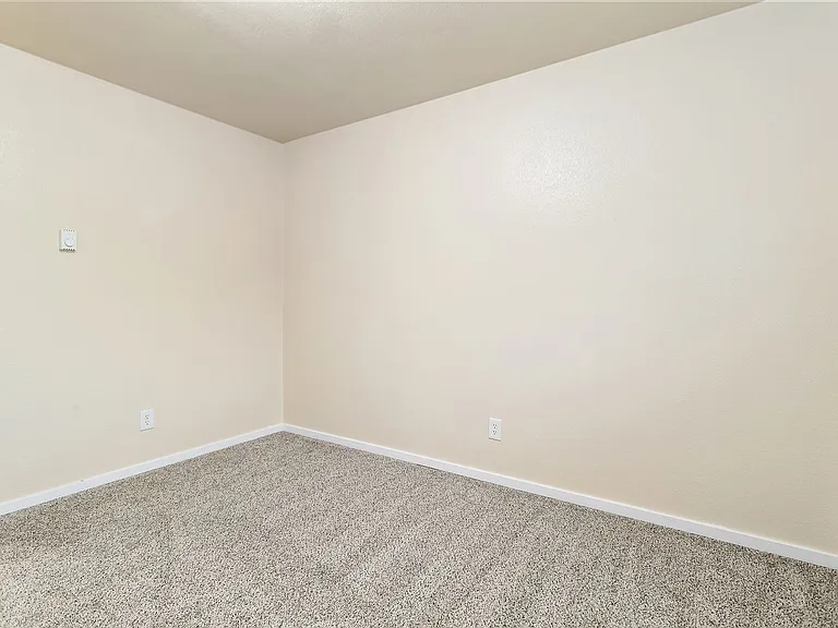17354 SW Merlo Rd — Photo 16