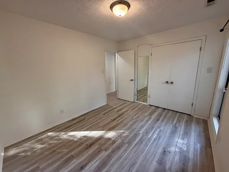 1882 Tryon Dr #4 — Photo 10