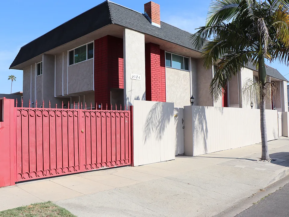 6104 Costello Ave #2