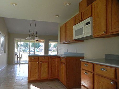 4th image of 6023 205th Ave E
