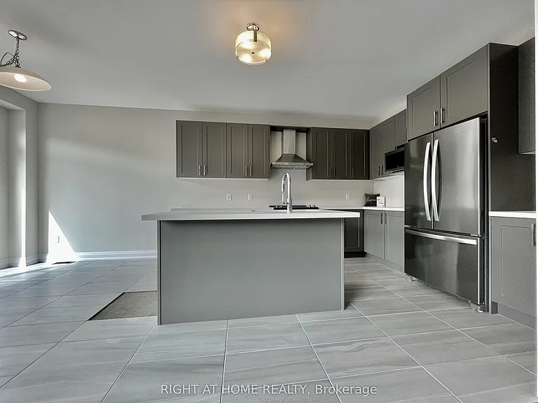 12 Sweet Cicely St — Photo 11