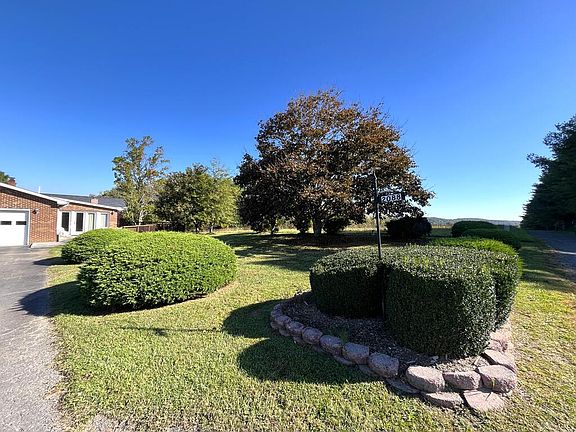 4th image of 2088 Borderline Rd