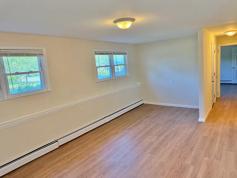 9B Center Garden Blvd #9B — Photo 4
