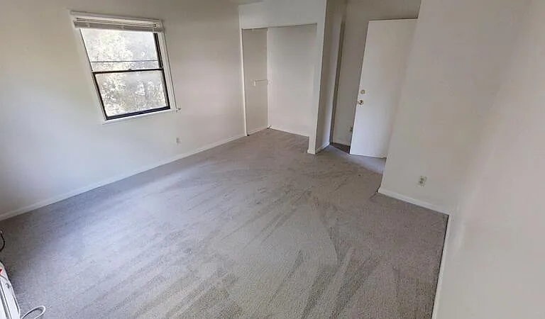 126 Hill St #4 — Photo 3