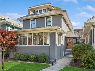 740 S Humphrey Ave, Oak Park, IL 60304