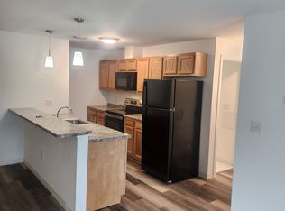 1 & 2 Crosswoods Path Blvd #202-301, Merrimack, NH 03054