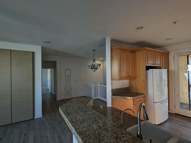 1815 Nancy Ln — Photo 8