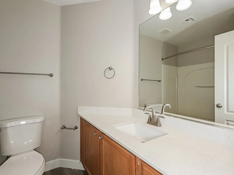 524 W Claxton Ave — Photo 15