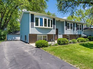 2538 Ravinia Ln, Woodridge, IL 60517