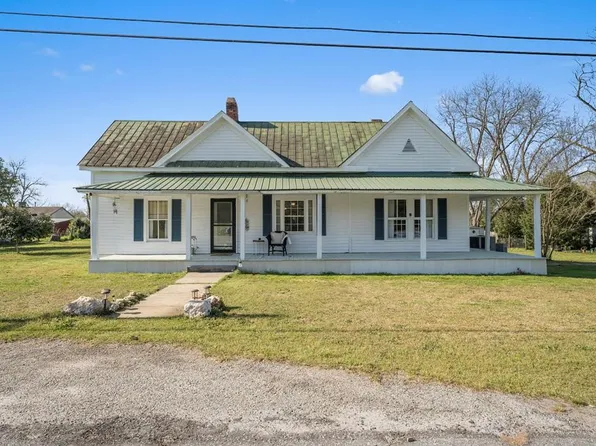 426 Jackson St, Calhoun Falls, SC 29628