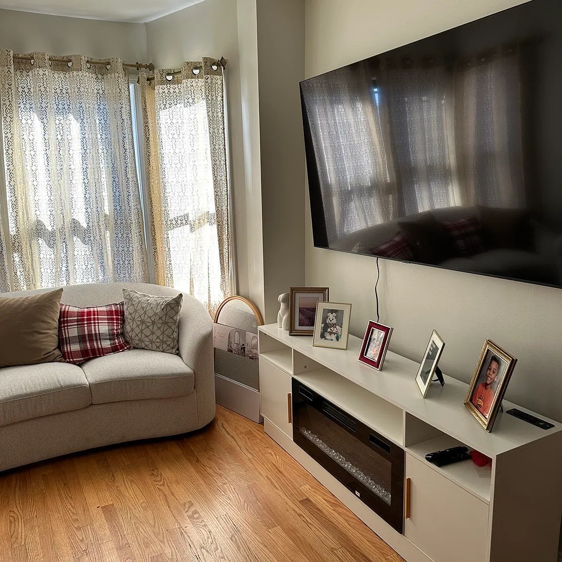 3 bed, 850 sqft, $2,750 — Photo 3