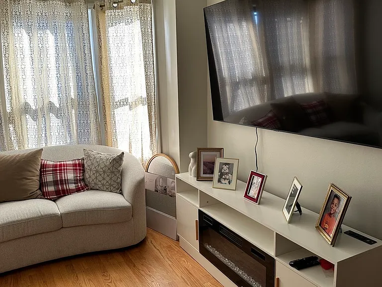 1905 Columbus Ave #1 — Photo 3