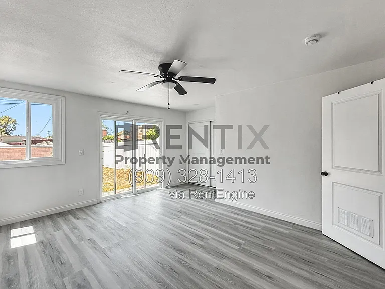1923 Junipero Ave — Photo 2