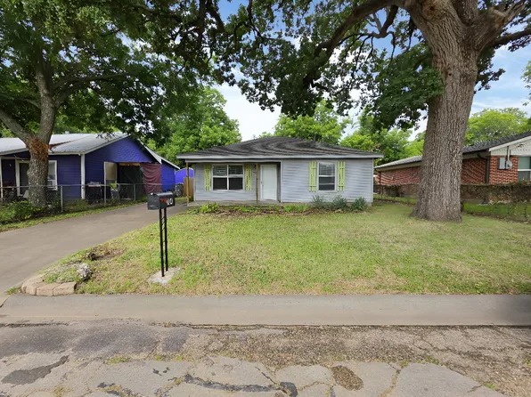 704 S Wilhite St, Cleburne, TX 76031