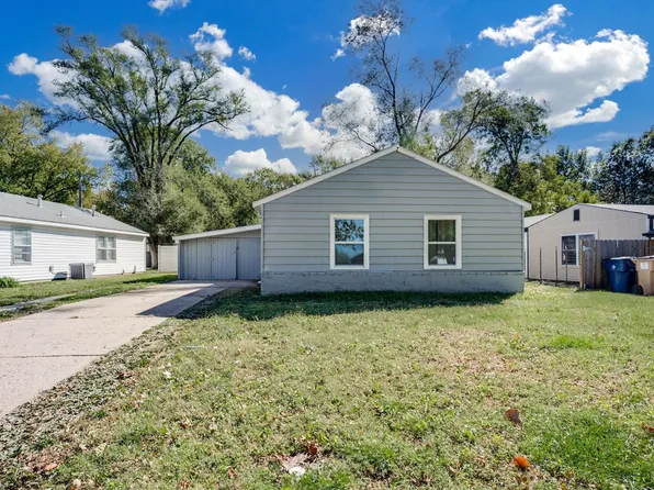 1045 E Evanston St, Wichita, KS 67219