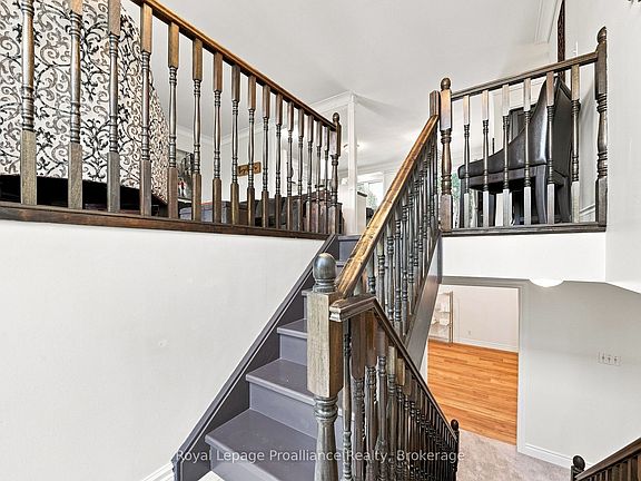 3rd image of 131 Ashley St