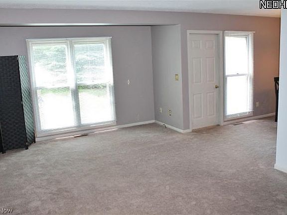 3rd image of 1094 Concord Pl Unit 1094