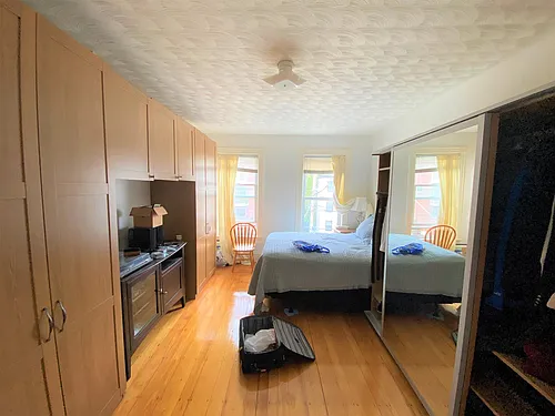 246 Beacon St #2R Photo 1