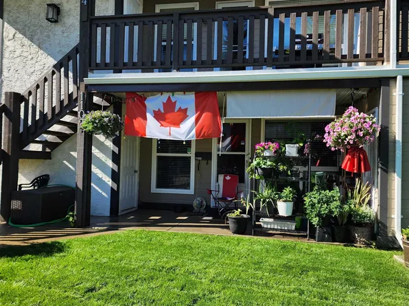 1102 Saddleback Rd NW, Edmonton, AB T6J 4Z4