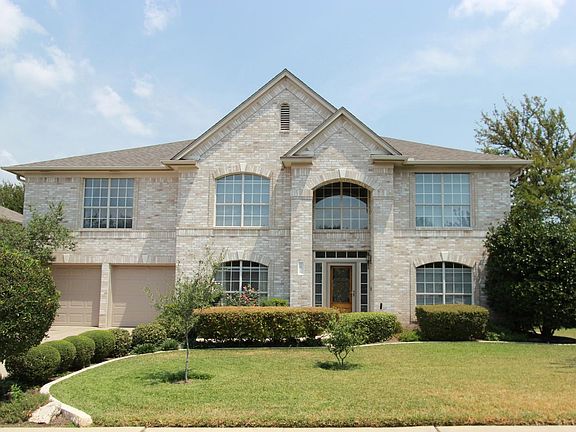 3rd image of 2618 Oakwood Glen Dr
