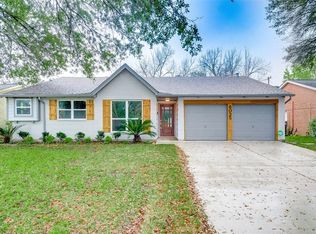 6035 Bankside Dr, Houston, TX 77096