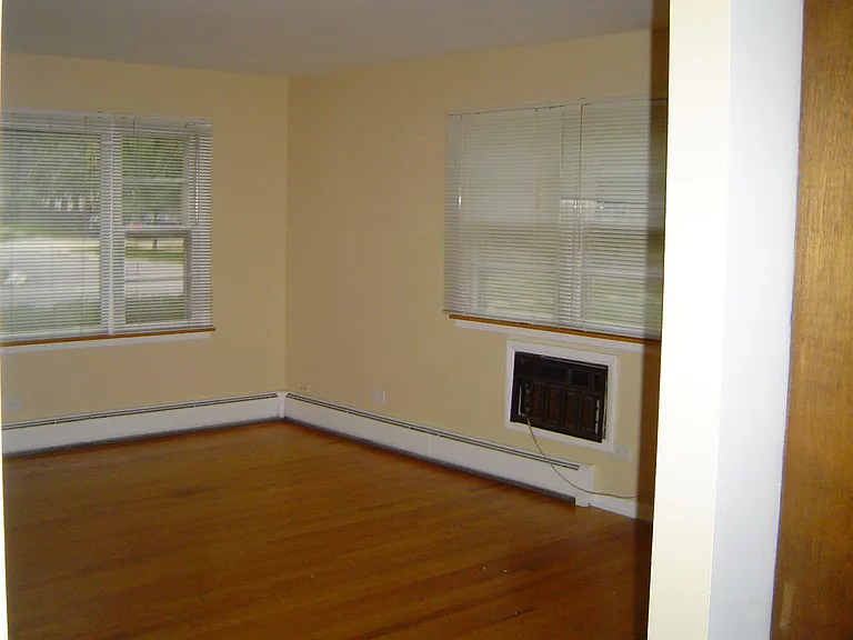 237 W Slade St #1 — Photo 4