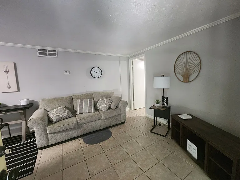 917 Oakview Ave — Photo 18