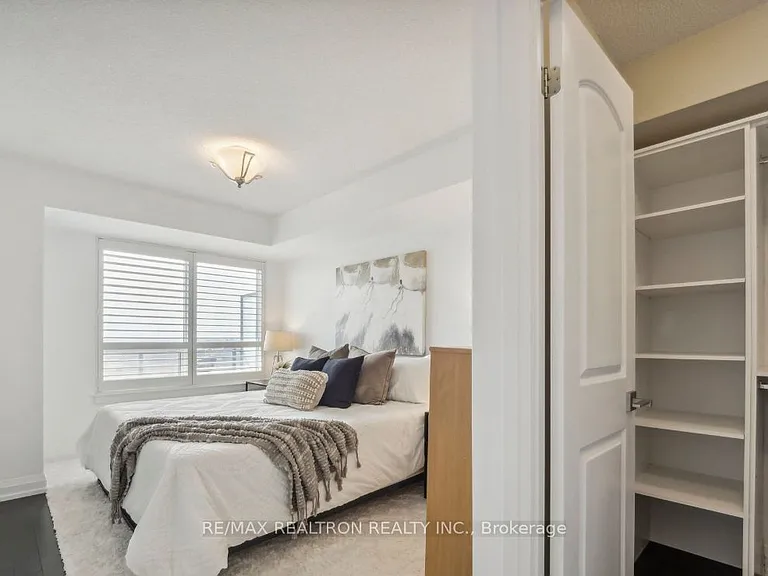 55 De Boers Dr #708 — Photo 17