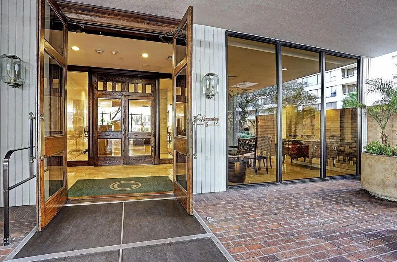 1 bed, 1.0 bath, 726 sqft, $2,095 — Photo 2