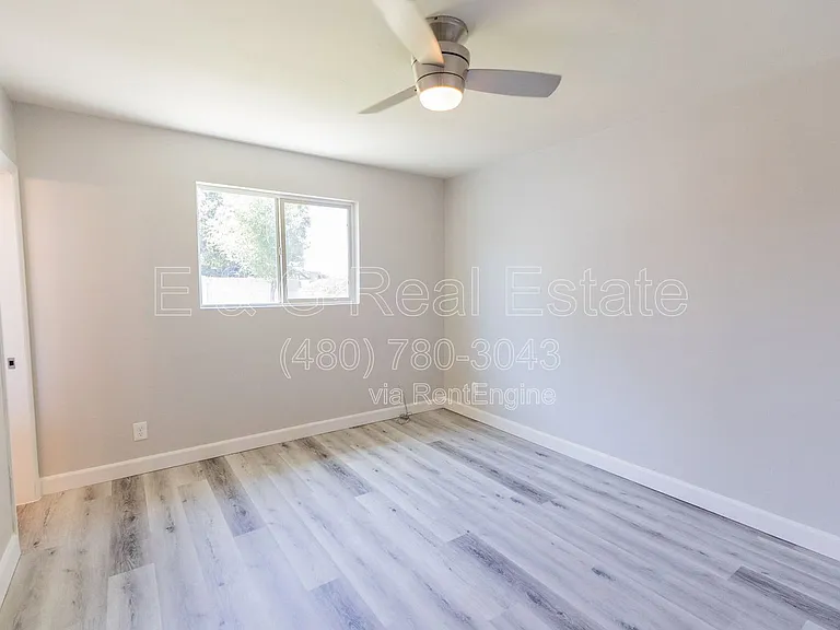 1305 W Laird St — Photo 10