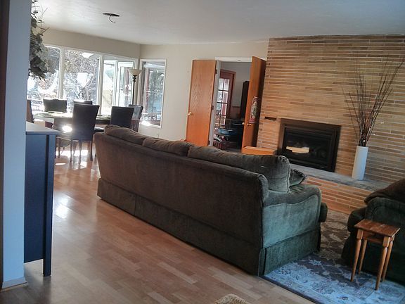 5th image of 419 W Pine St
