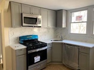 286 Halsted St APT 1R, East Orange, NJ 07018