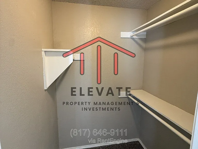 5904 Holiday Ln — Photo 12