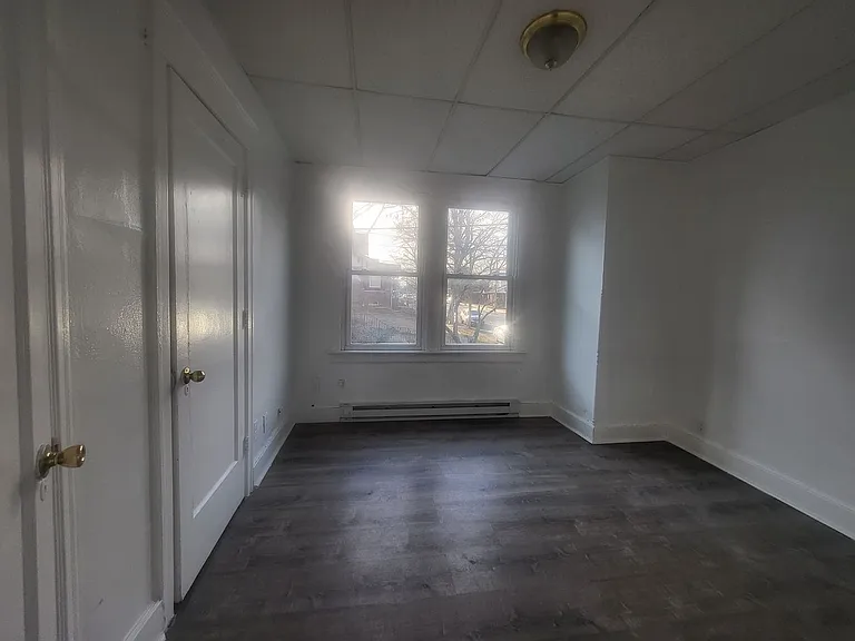 2212 W Liberty St — Photo 9