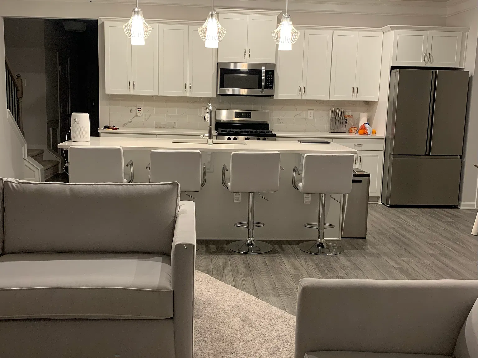 4 bed, 3.5 bath, 2920 sqft, $2,950 — Photo 4