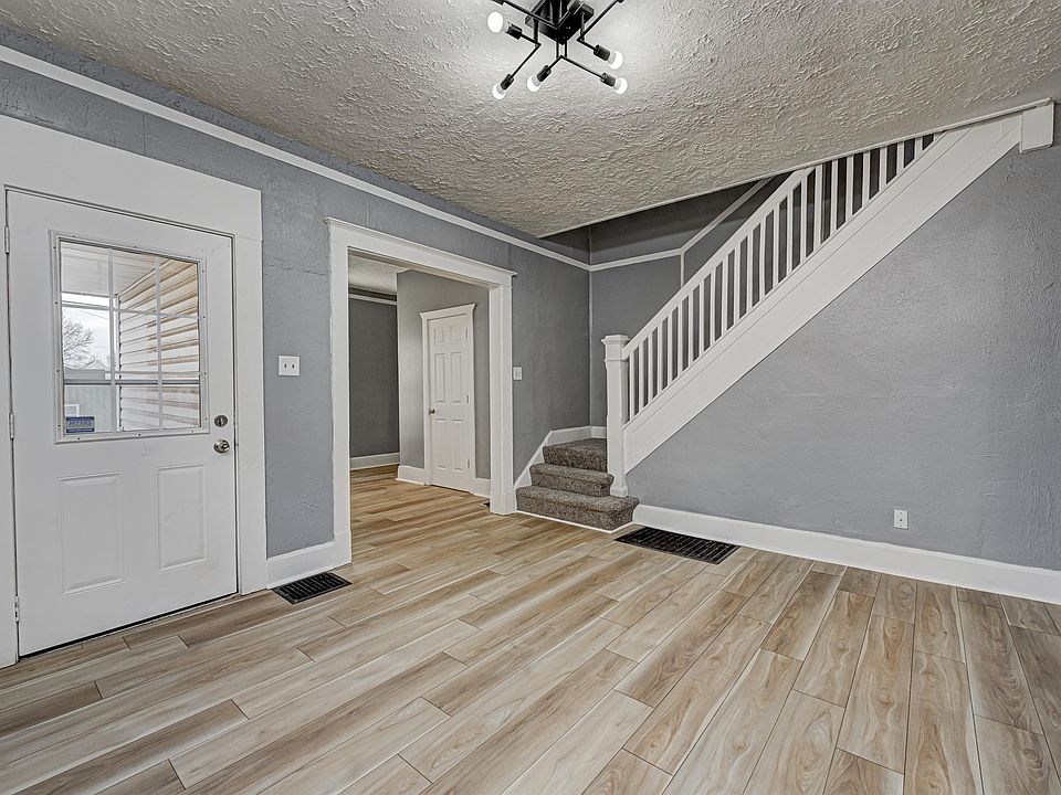1st image of 814 Parkway Ave #11113679
