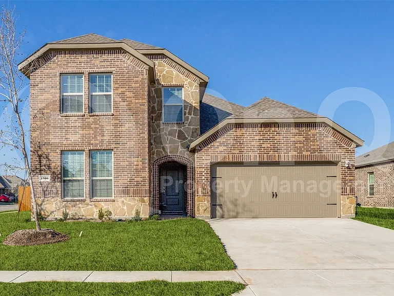 1306 Colonial Bluff Ln — Photo 1