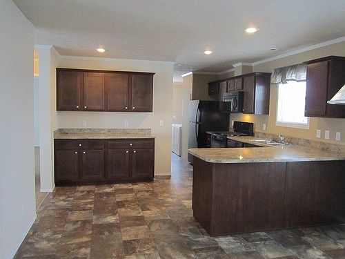 1st image of 472 Tanglewood Dr