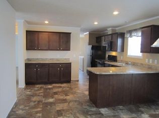 472 Tanglewood Dr, Middleville, MI 49333