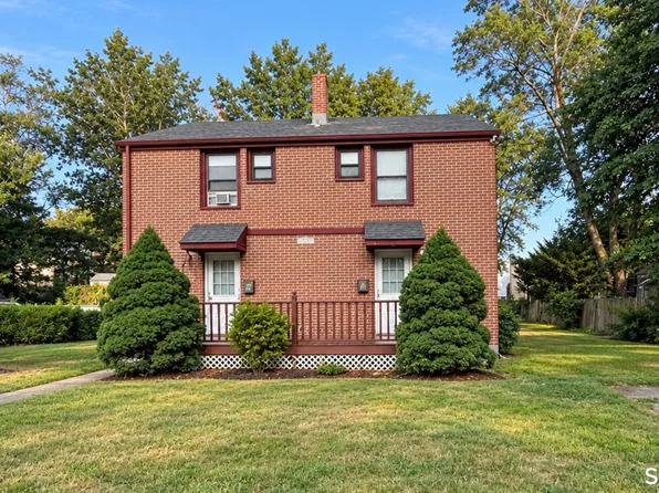 22-24 Evers Court, Bridgeport, CT 06610