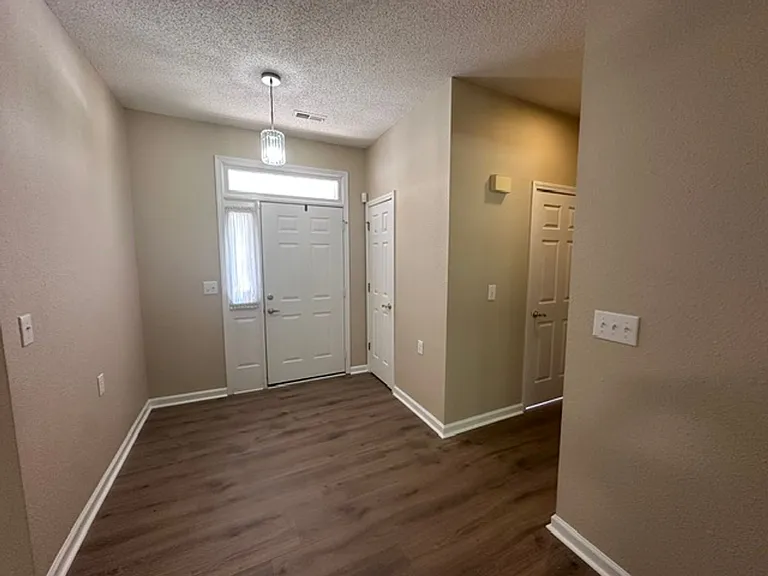 212 Old Brickyard Cir — Photo 6